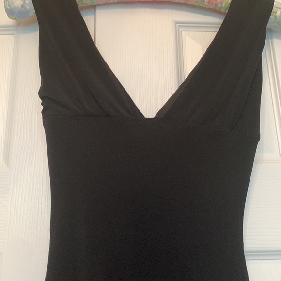 Everyone should have a little black dress - Picture 10 of 13